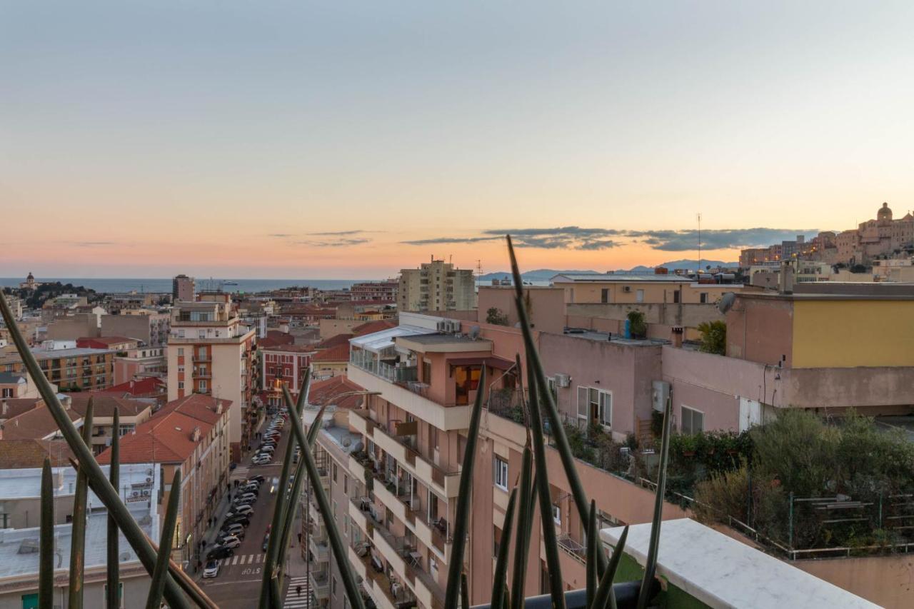 Eleventh Floor Suites Cagliari Exterior foto